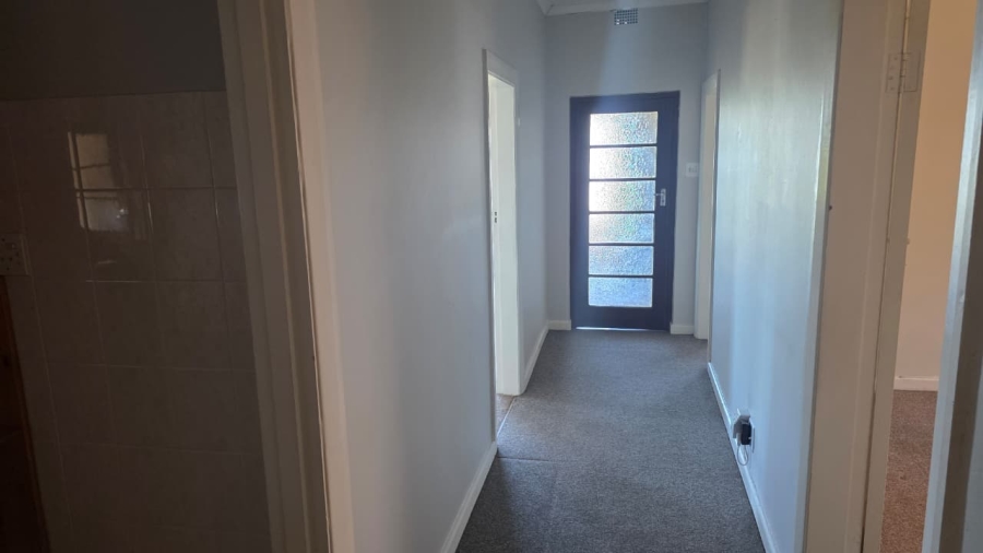 To Let 3 Bedroom Property for Rent in Pineview Western Cape